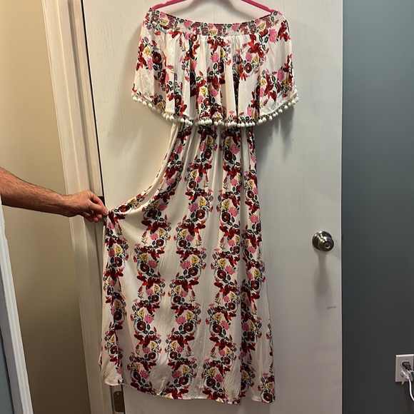 Show Me Your MuMu - Off Shoulder Maxi Floral Dress - Picture 2 of 9